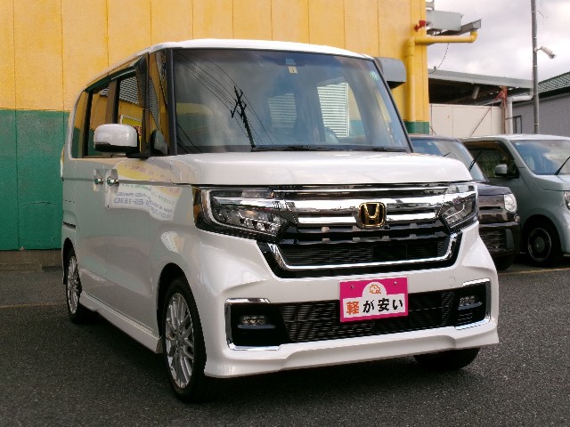 ホンダ N-BOXカスタム3枚目