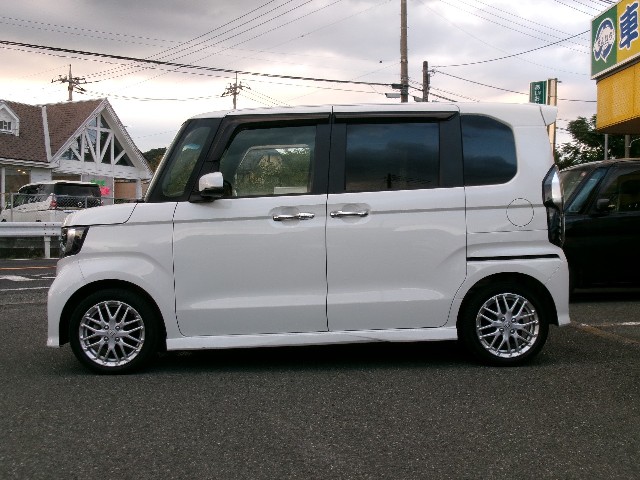 ホンダ N-BOXカスタム8枚目