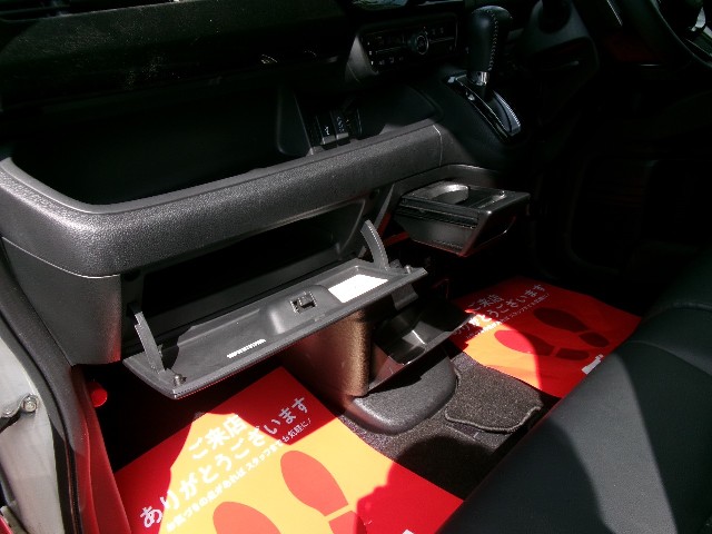 ホンダ N-BOXカスタム17枚目