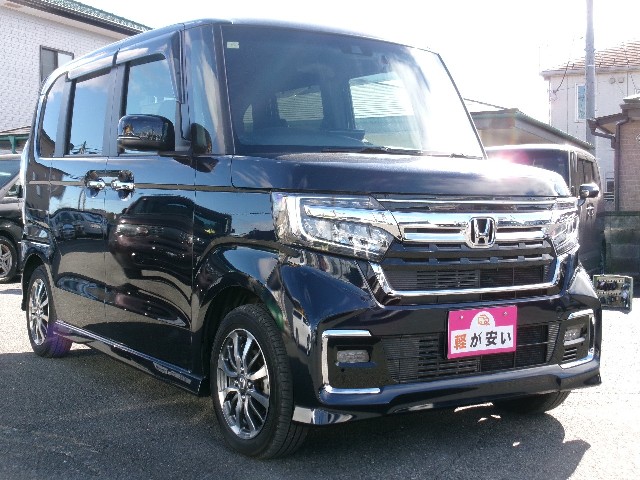 ホンダ N-BOXカスタム3枚目