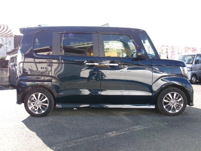 ホンダ N-BOXカスタム4枚目