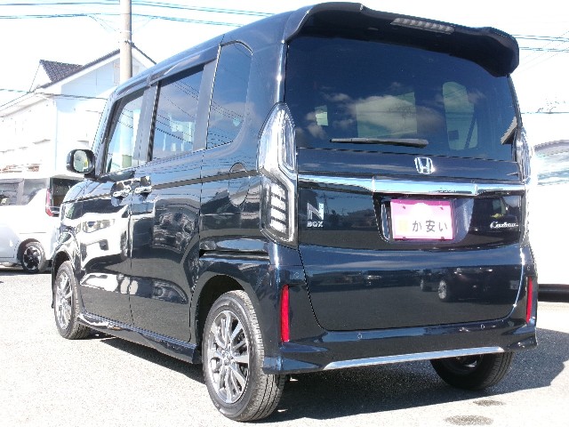 ホンダ N-BOXカスタム7枚目