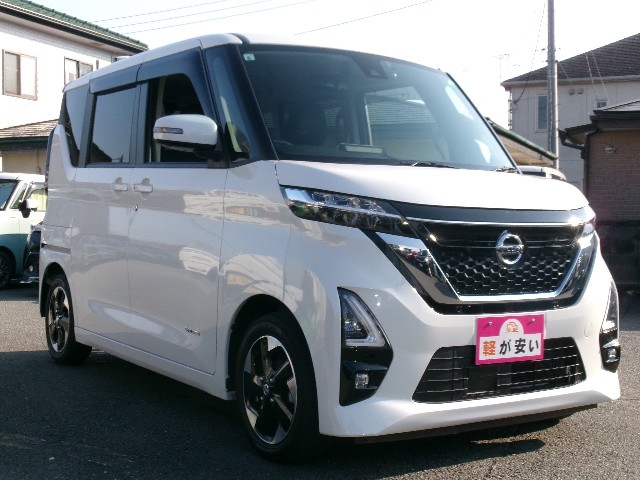 ニッサン ルークス3枚目