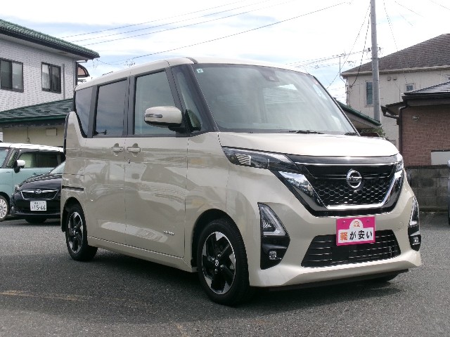ニッサン ルークス3枚目
