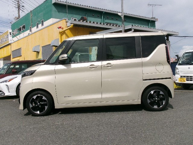ニッサン ルークス8枚目