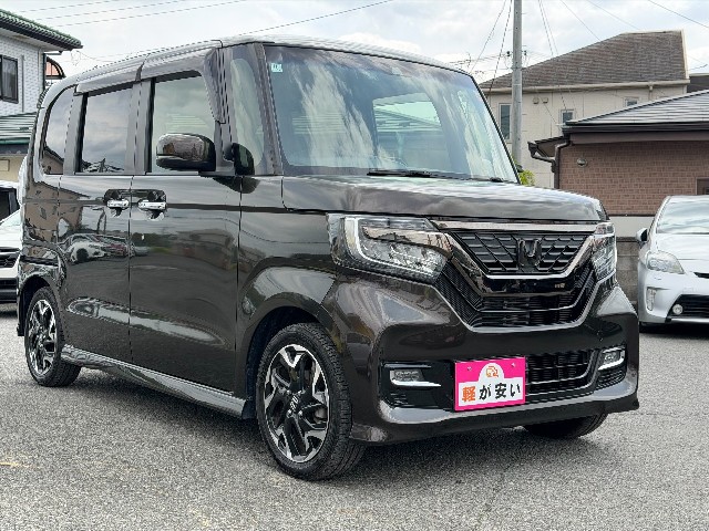 ホンダ N-BOXカスタム3枚目