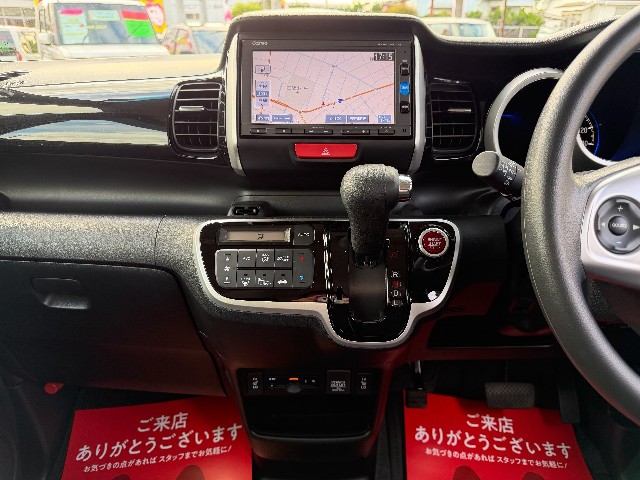ホンダ N-BOXカスタム13枚目