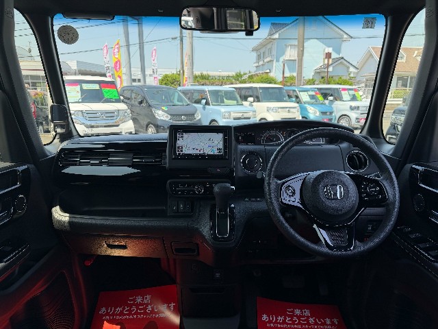 ホンダ N-BOXカスタム11枚目