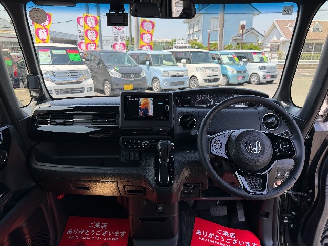 ホンダ N-BOXカスタム10枚目