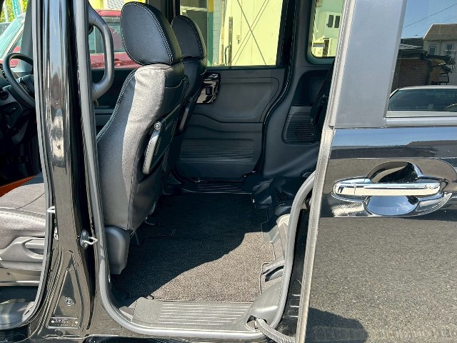ホンダ N-BOXカスタム16枚目