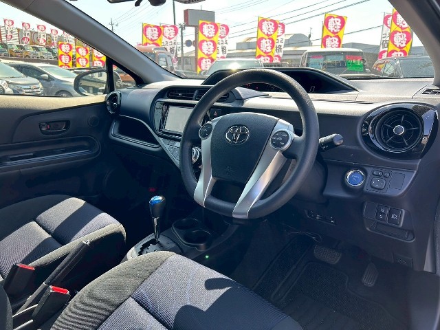 トヨタ アクア9枚目