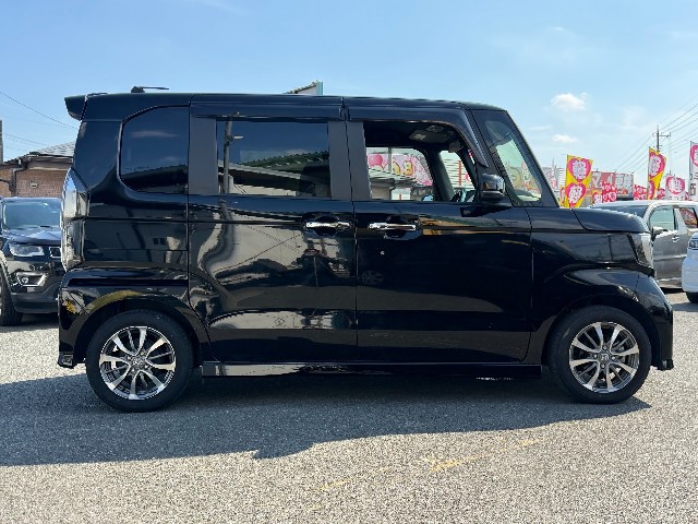 ホンダ N-BOXカスタム4枚目