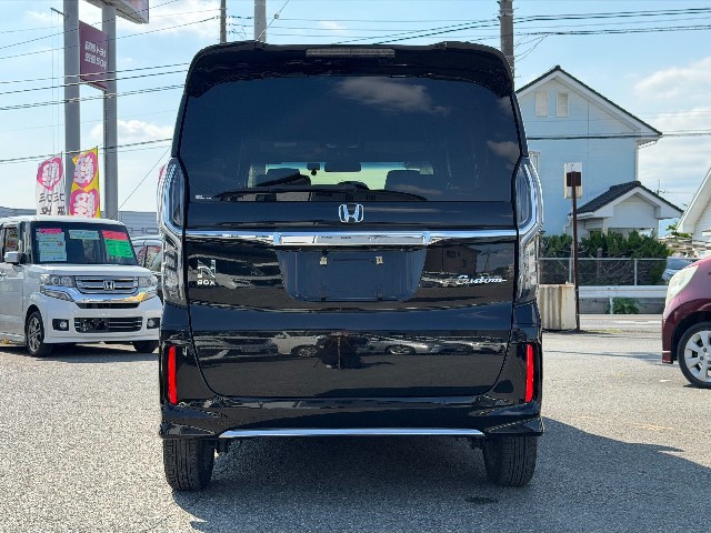 ホンダ N-BOXカスタム6枚目