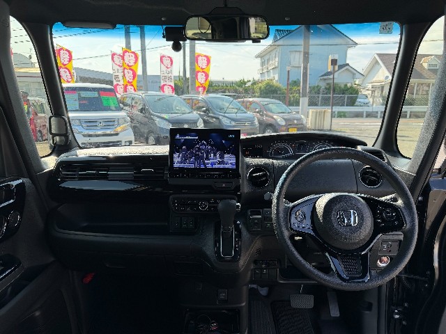 ホンダ N-BOXカスタム10枚目