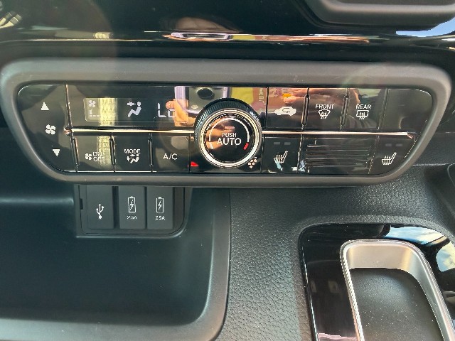 ホンダ N-BOXカスタム12枚目