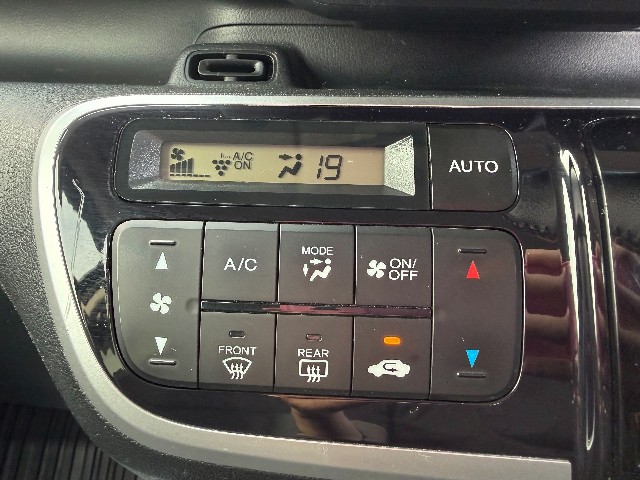 ホンダ N-BOXカスタム12枚目