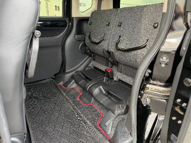 ホンダ N-BOXカスタム17枚目