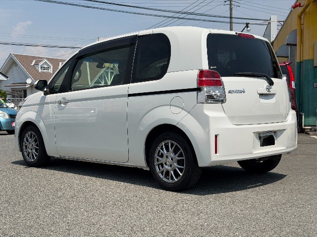 トヨタ スペイド7枚目