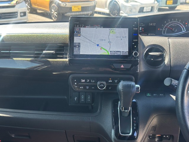 ホンダ N-BOXカスタム11枚目