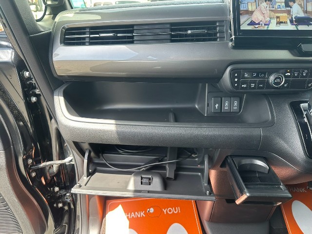 ホンダ N-BOXカスタム16枚目