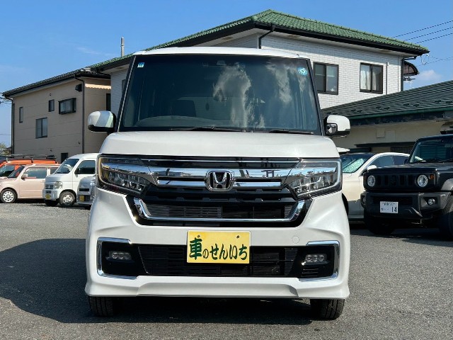 ホンダ N-BOXカスタム2枚目