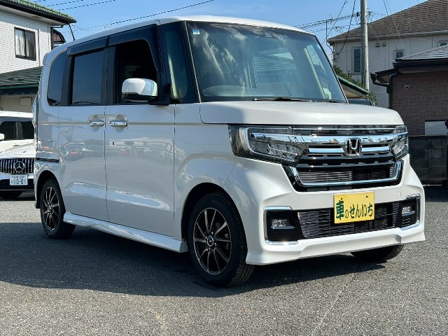 ホンダ N-BOXカスタム3枚目